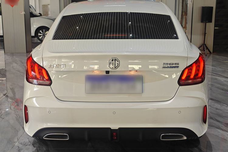 Used MG 5 2022 180 DVVT CVT Youth Luxury Edition
