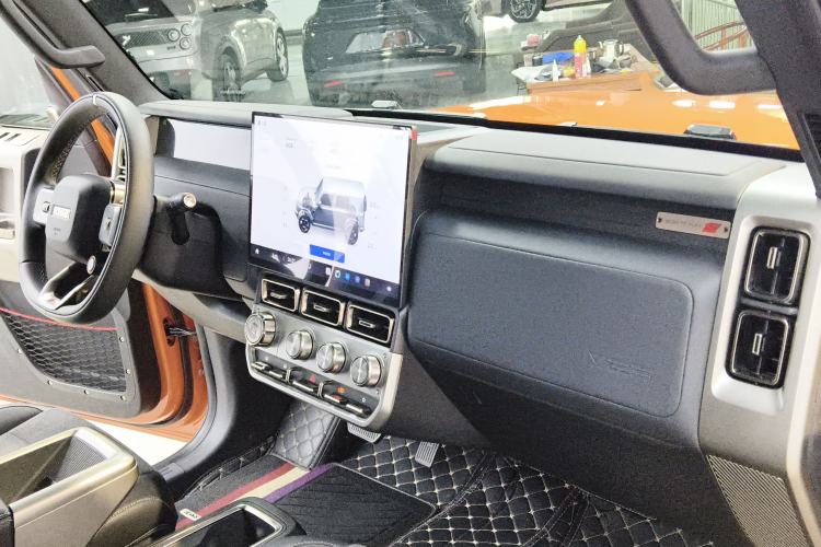 Used  V23 2026 Model V23S 501 Four-Wheel Drive Peak Performance Edition
