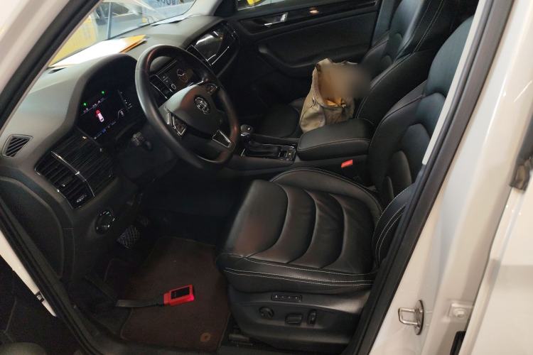 Used Skoda Kodiaq 2019 Facelifted TSI330 5-Seater Two-Wheel-Drive Luxury Enjoyment Edition China VI Standard
