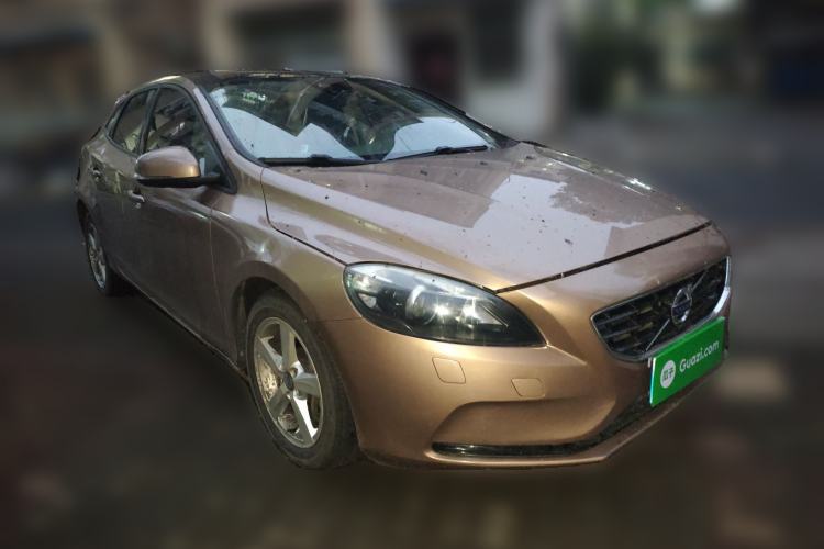 Used Volvo V40 2016 T3 Zhiyi Edition