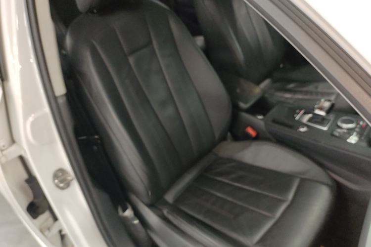 Used Audi A4L 2019 40 TFSI Fashion Edition China VI Emission Standard