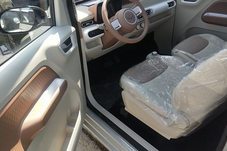 Used Wuling Hongguang MINIEV 2024 3rd Generation 215km Youth Edition
