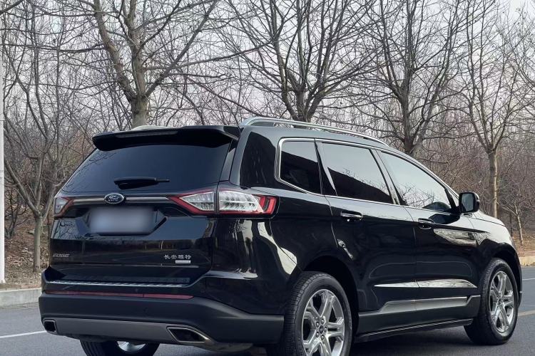 Used Ford Edge 2015 2.0T GTDi Two-Wheel-Drive High-Line Version
