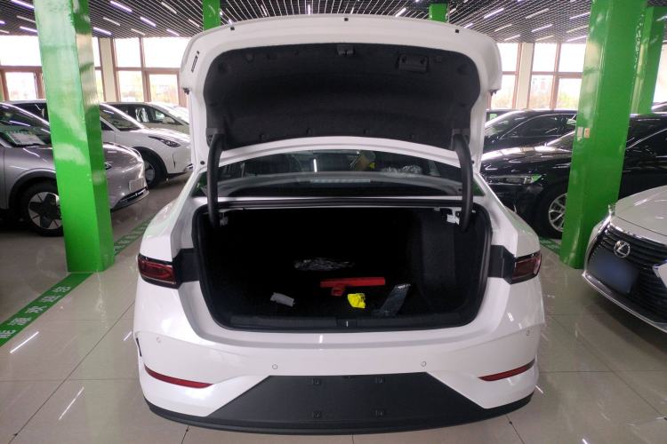 Used BYD Qin PLUS 2025 DM-i Smart Drive 55KM Leading Model
