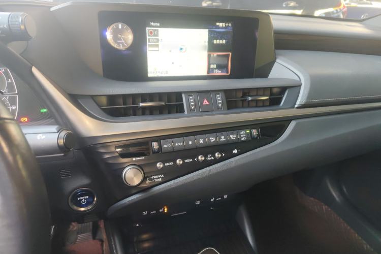 Used Lexus ES 2020 300h Premium Edition
