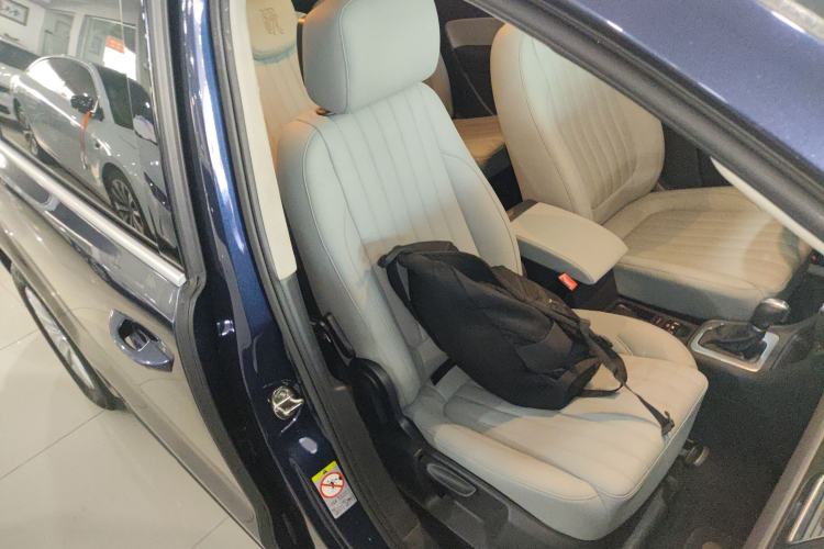 Used Volkswagen Sharan 2013 2.0 TSI Comfort Model
