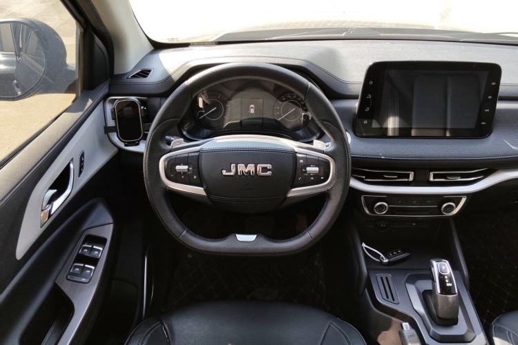 Used JMC Yuhu 7 2023 2.0T Automatic Diesel Two-Wheel Drive Comfort Version Standard Wheelbase
