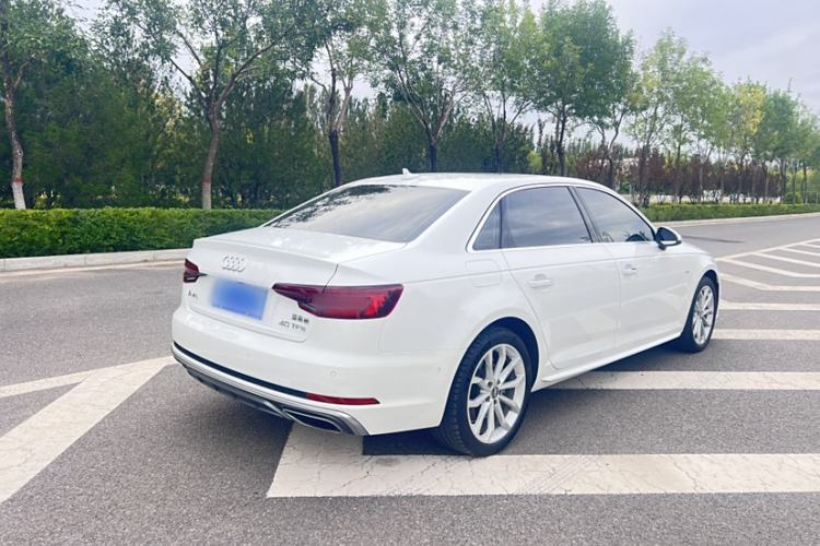 Used Audi A4L 2019 40 TFSI Fashion Edition China VI Emission Standard
