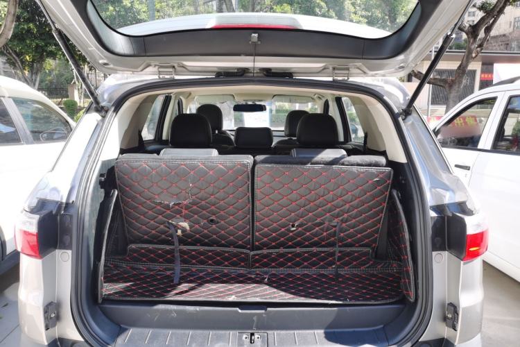 Used Dongfeng Fengon S560 2018 1.8L Manual Urban Model 7 Seats