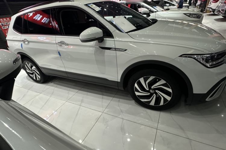 Used Volkswagen Tiguan L 2023 330TSI Automatic Two-Wheel Drive Comfort Edition
