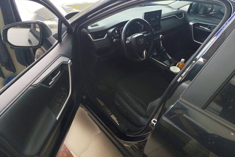 Used Toyota Wildlander 2022 2.0L CVT Two-Wheel Drive Luxury PLUS Edition
