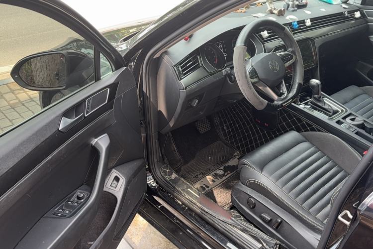 Used Volkswagen Magotan 2020 330TSI DSG Leading Model
