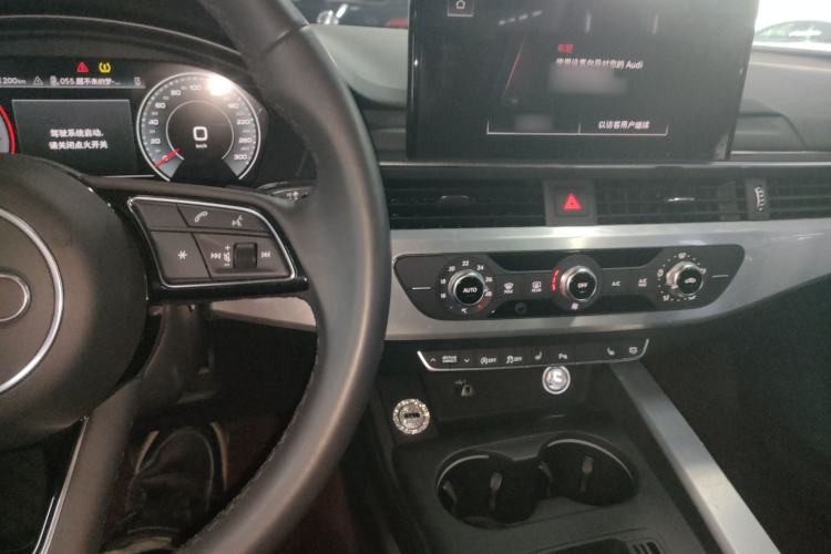 Used Audi A4L 2022 40 TFSI Fashion Dynamic Model
