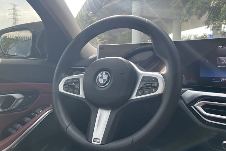 Used BMW i3 2024 eDrive 35 L
