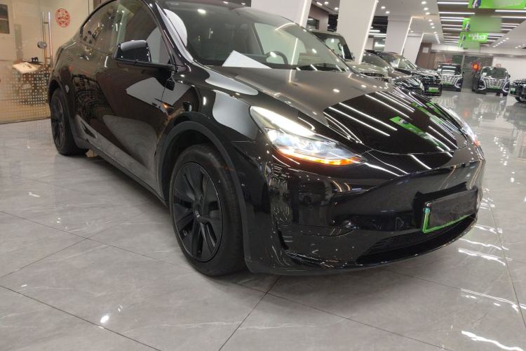 Used Tesla Model Y 2023 Rear-Wheel-Drive Version
