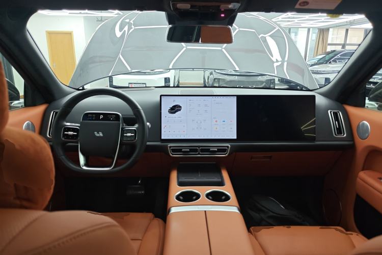 Used Li Auto L8 2024 Ultra Model
