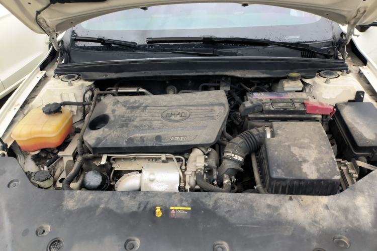 Used BYD Qin Pro 2019 Super Edition 1.5TI Manual Smart Connect Fierce Model China V Standard
