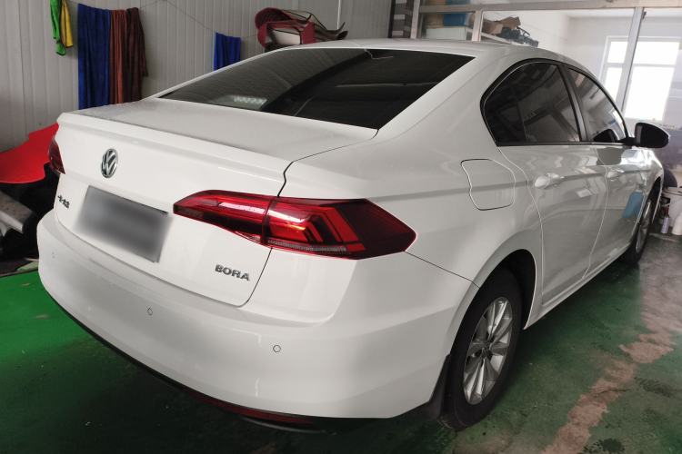 Used Volkswagen Bora 2020 1.5L Manual Fashion Edition
