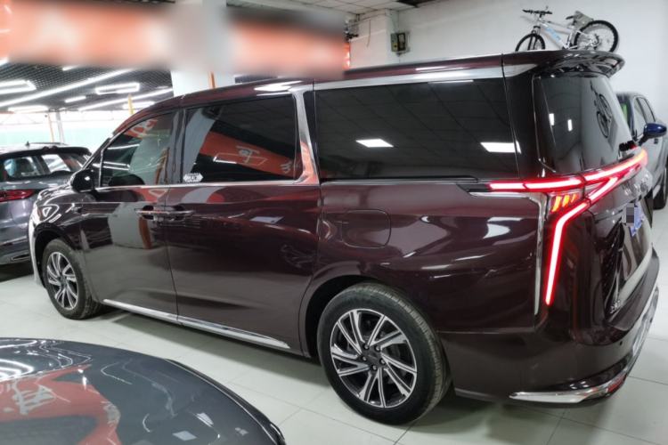 Used SAIC MAXUS G90 2023 2.0T Xingyun 7-Seater Version
