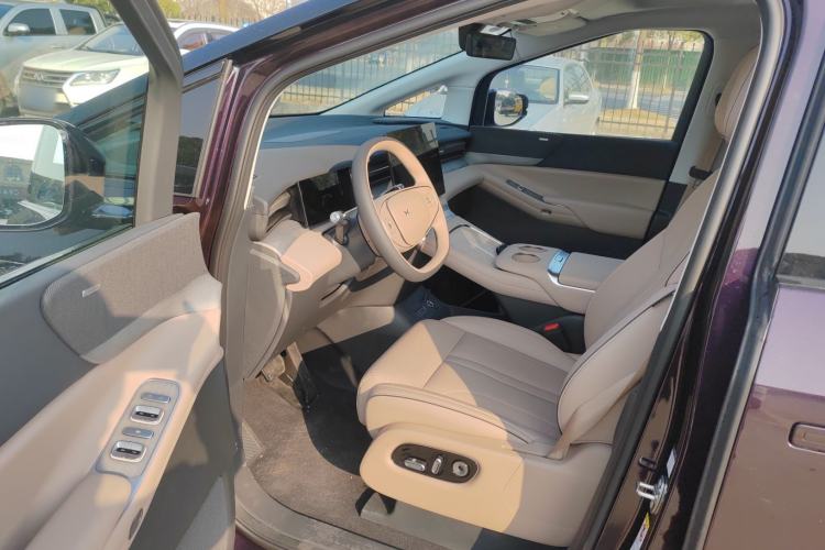 Used XPeng X9 2025 650 Long-Range Max
