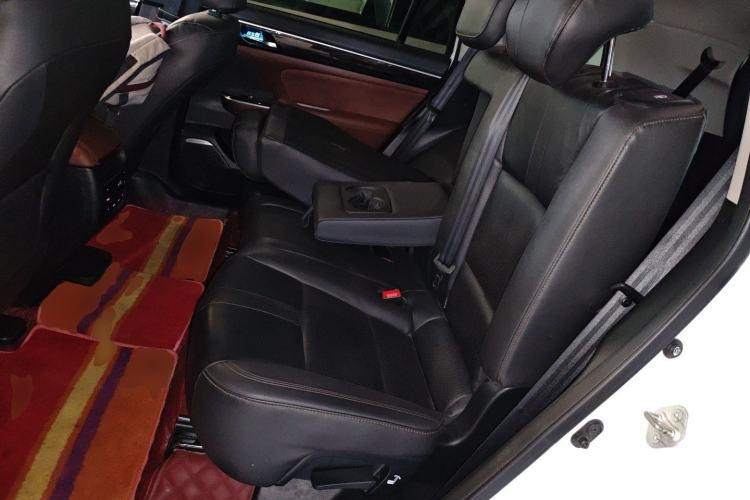 Used GAC Trumpchi GS8 2017 320T Two-Wheel Drive Luxury Smart Connectivity Version (7 Seats)
