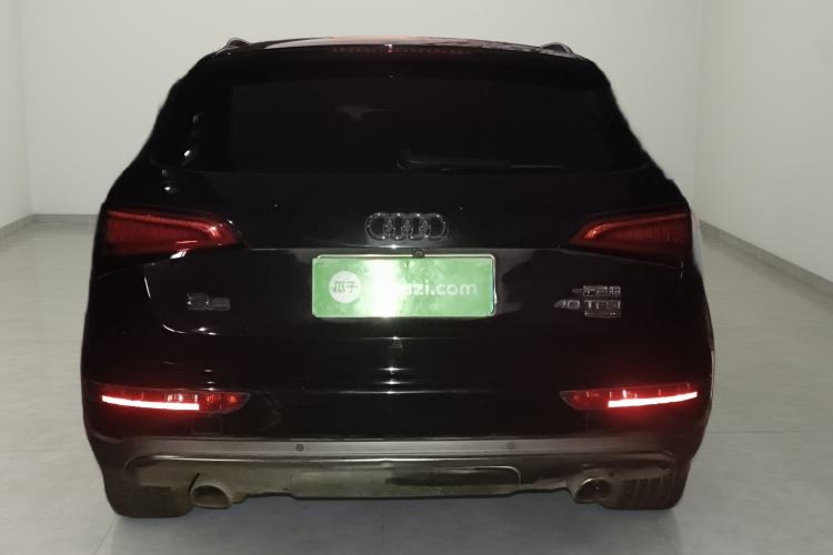 Used Audi Q5 2018 Collector's Edition 40 TFSI Technology Model
