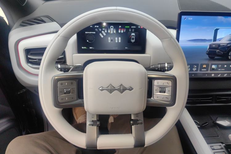 Used  Titanium 3 2025 501 km All-Wheel Drive Intelligent Driving Max Edition