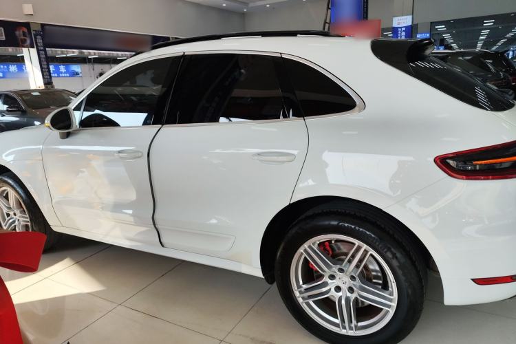 Used Porsche Macan 2016 Macan Turbo 3.6T
