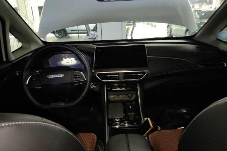 Used SAIC MAXUS G50 2023 PLUS 1.5T Automatic Escort Edition
