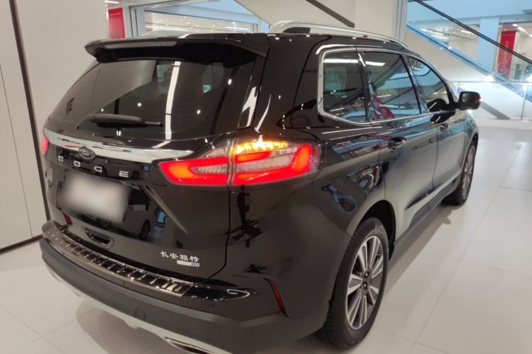 Used Ford Edge 2021 PLUS EcoBoost 245 Two-Wheel-Drive Platinum Edition 5 Seats
