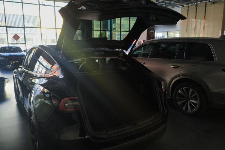 Used Tesla Model Y 2021 Long-Range All-Wheel-Drive Version