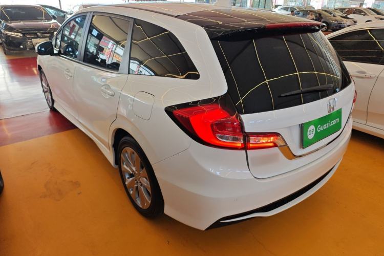 Used Honda Jade 2017 1.8L automatic Comfort version 5 seats
