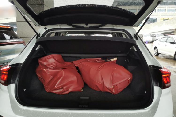 Used Volkswagen T-ROC 2020 280TSI DSG Two-Wheel-Drive Elite Version
