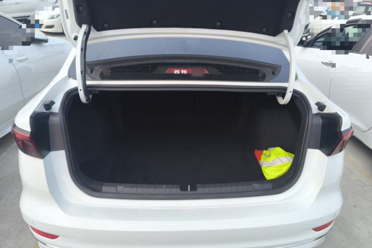 Used Geely Auto Emgrand 2022 4th Generation 1.5L CVT Flagship Model