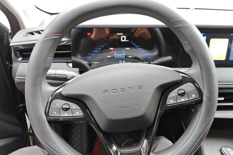 Used Roewe i5 2023 1.5L Manual Comfort Edition