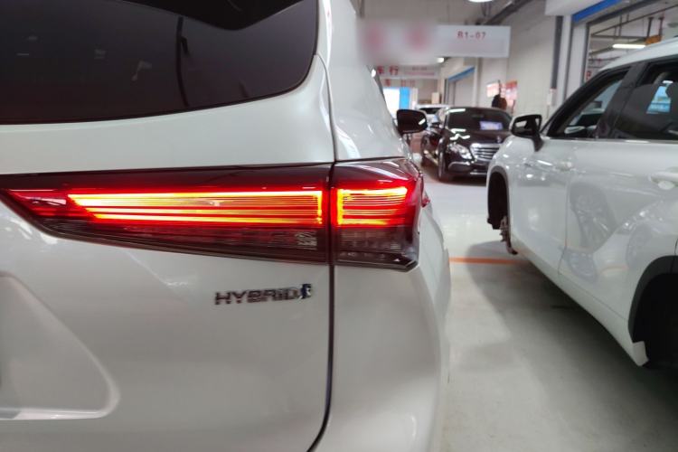 Used Toyota Highlander 2023 2.5L Smart Electric Hybrid Dual-Engine Four-Wheel Drive Prestige Version – 7 Seats
