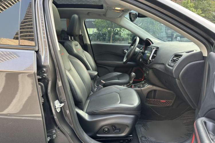 Used  Compass 2019 220T Automatic Four-Wheel Drive High-Performance Flagship Edition
