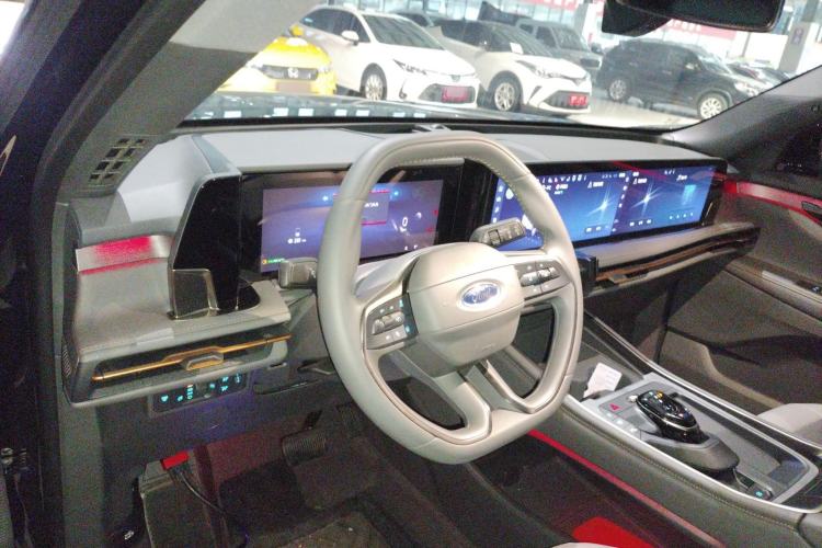 Used Ford Edge 2023 Edge L 2.0T EcoBoost E-Hybrid Four-Wheel Drive Seven-Seat Supreme Model
