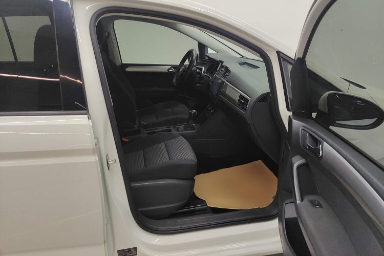 Used Volkswagen Touran 2016 Touran L 280TSI DSG Style Edition
