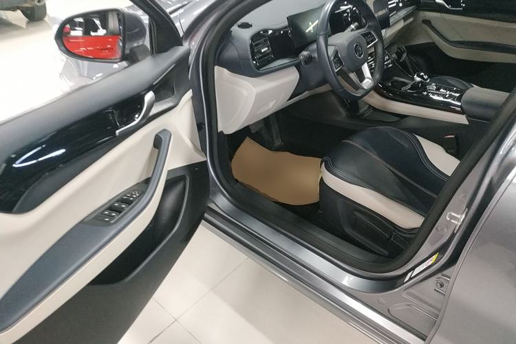 Used BYD Qin PLUS 2023 Champion Edition DM-i 55KM Leading Model
