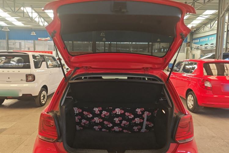 Used Volkswagen Polo 2013 1.4L Automatic Comfort Edition
