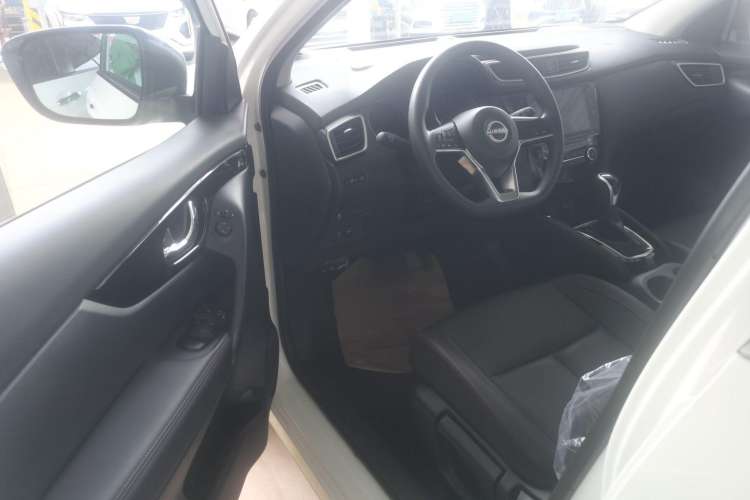 Used Nissan Qashqai 2023 Classic 2.0L CVT XV Comfort Edition
