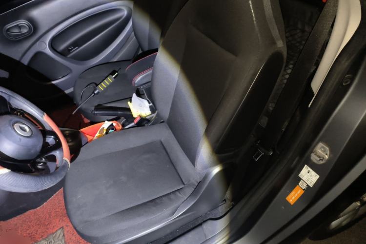 Used  fortwo 2015 1.0L 52 kW hardtop Dynamic version
