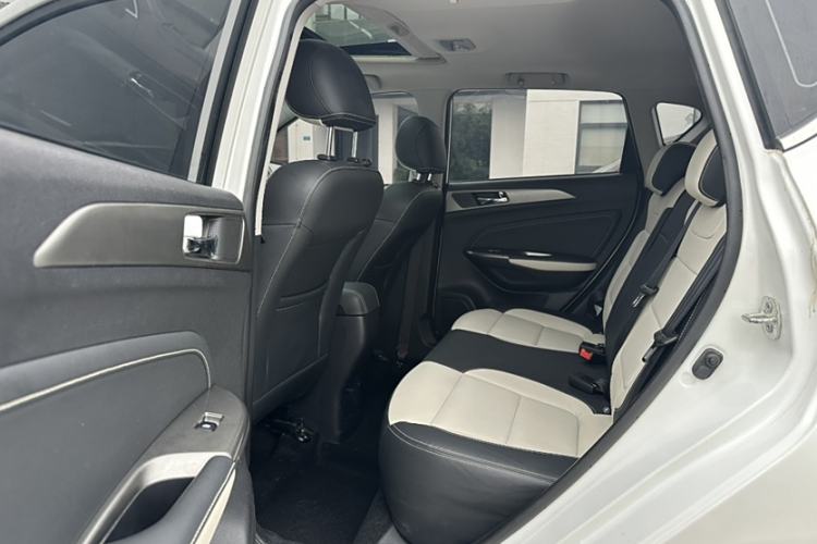 Used Changan CS35 2016 1.6L Automatic Luxury Model China V Standard
