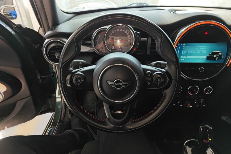 Used  MINI 2018 1.5T COOPER Racing Edition Five-Door Version
