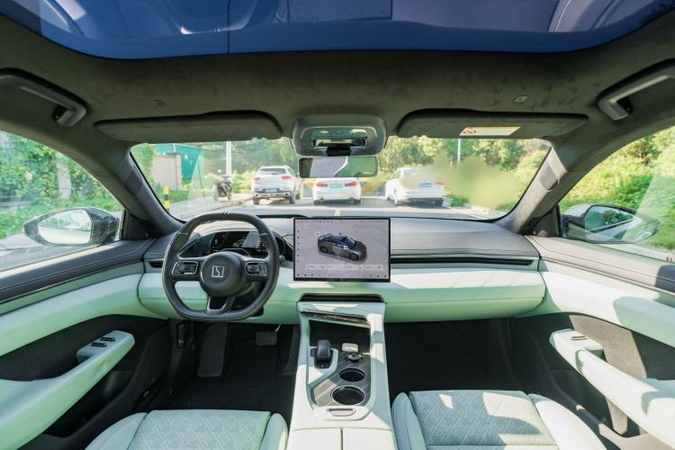 Used Zeekr 001 2025 WE Edition 100 kWh Rear-Wheel Drive
