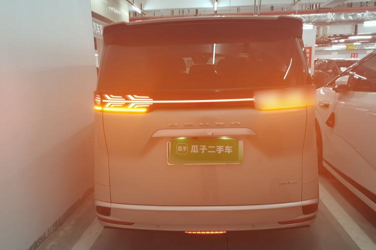 Used Denza D9 2024 DM-i 980 Four-Wheel Drive Prestige Model
