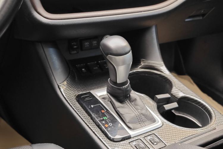 Used Toyota Highlander 2018 2.0T Four-Wheel Drive Luxury Version 7 Seats China VI Standard
