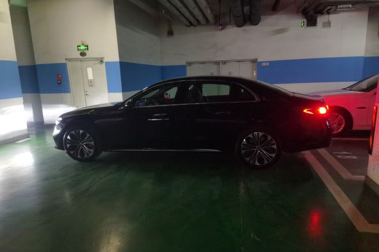 Used Mercedes-Benz E-Class New Energy 2024 E 350 e L Plug-in Hybrid Sedan
