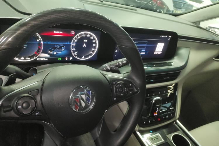 Used Buick GL8 2021 ES Landtrek 653T Comfort Edition
